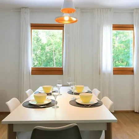 Prisca Comfortable Nedeščina
