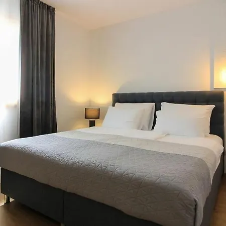 Prisca Comfortable Nedeščina