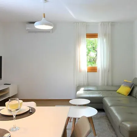 Prisca Comfortable Villa