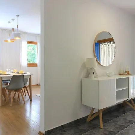 Prisca Comfortable Nedeščina