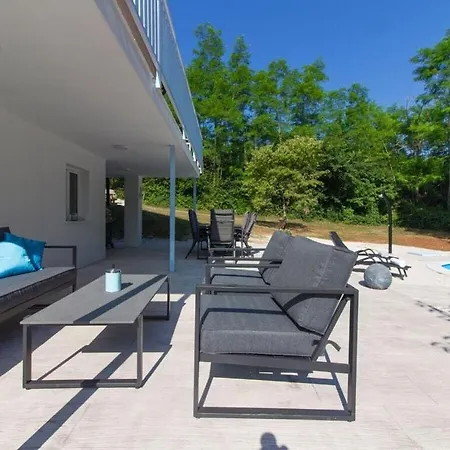 Prisca Comfortable Villa